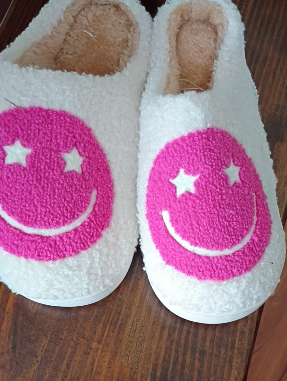 Girls White Fuzzy One-Piece Slippers with Pink Smiley